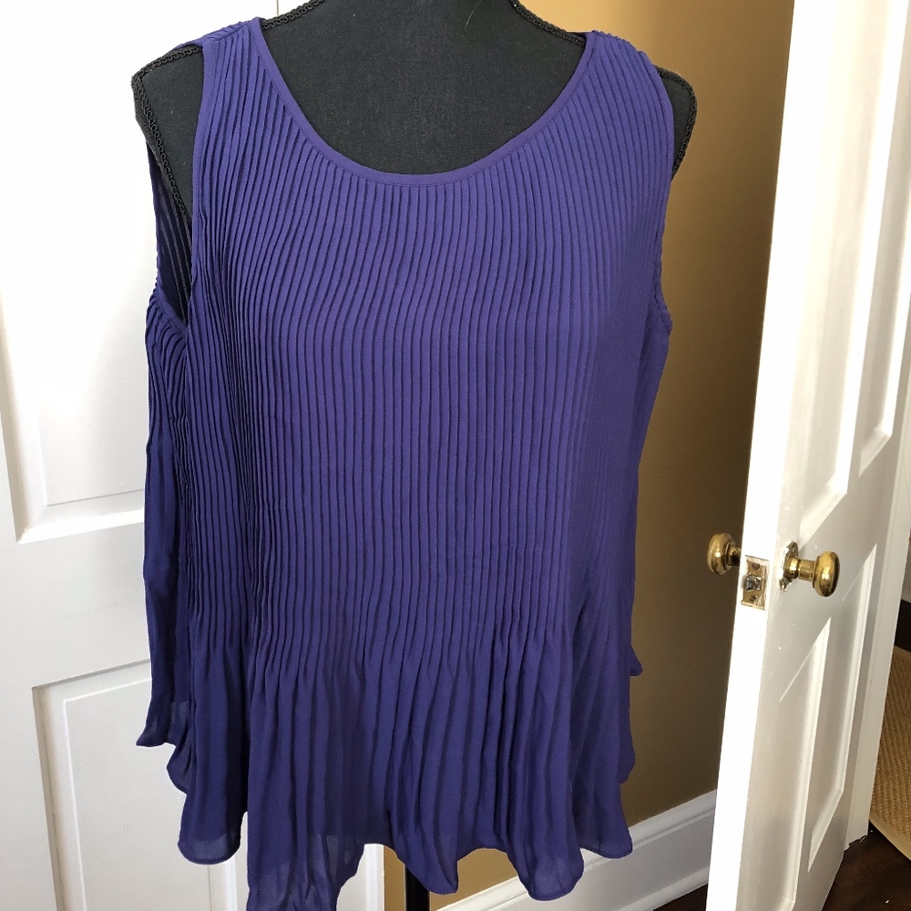 Banana Republic Factory Pleated Shell